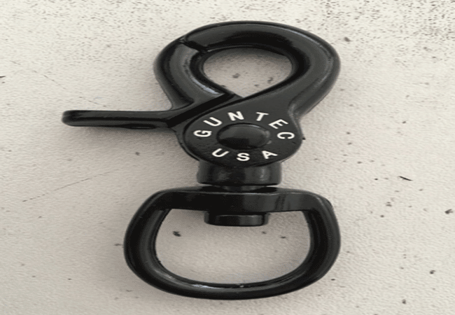 五金（jīn）件鎖扣激光刻（kè）字加工1