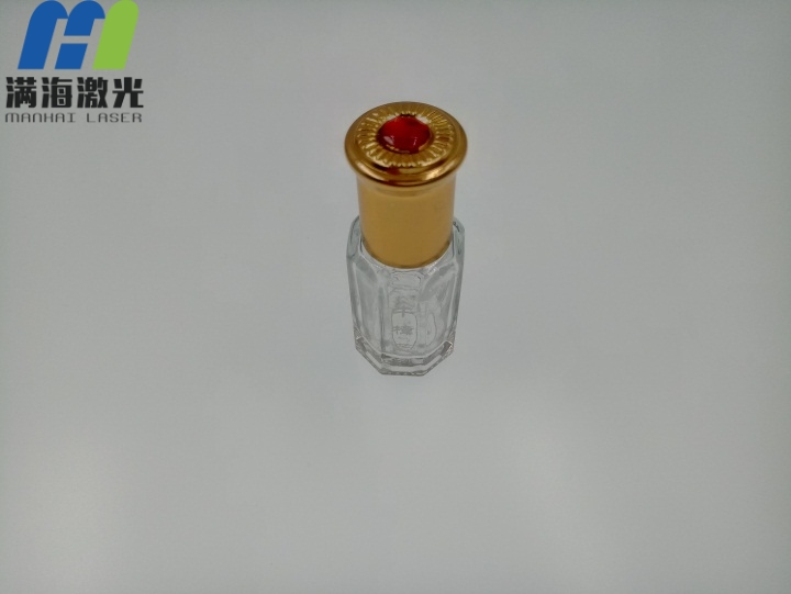 牛樟芝玻璃瓶激光雕刻 牛樟(zhāng)芝玻璃瓶激光雕刻