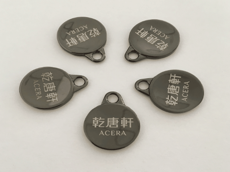 五金（jīn）電鍍拉（lā）鏈頭激光刻字加工